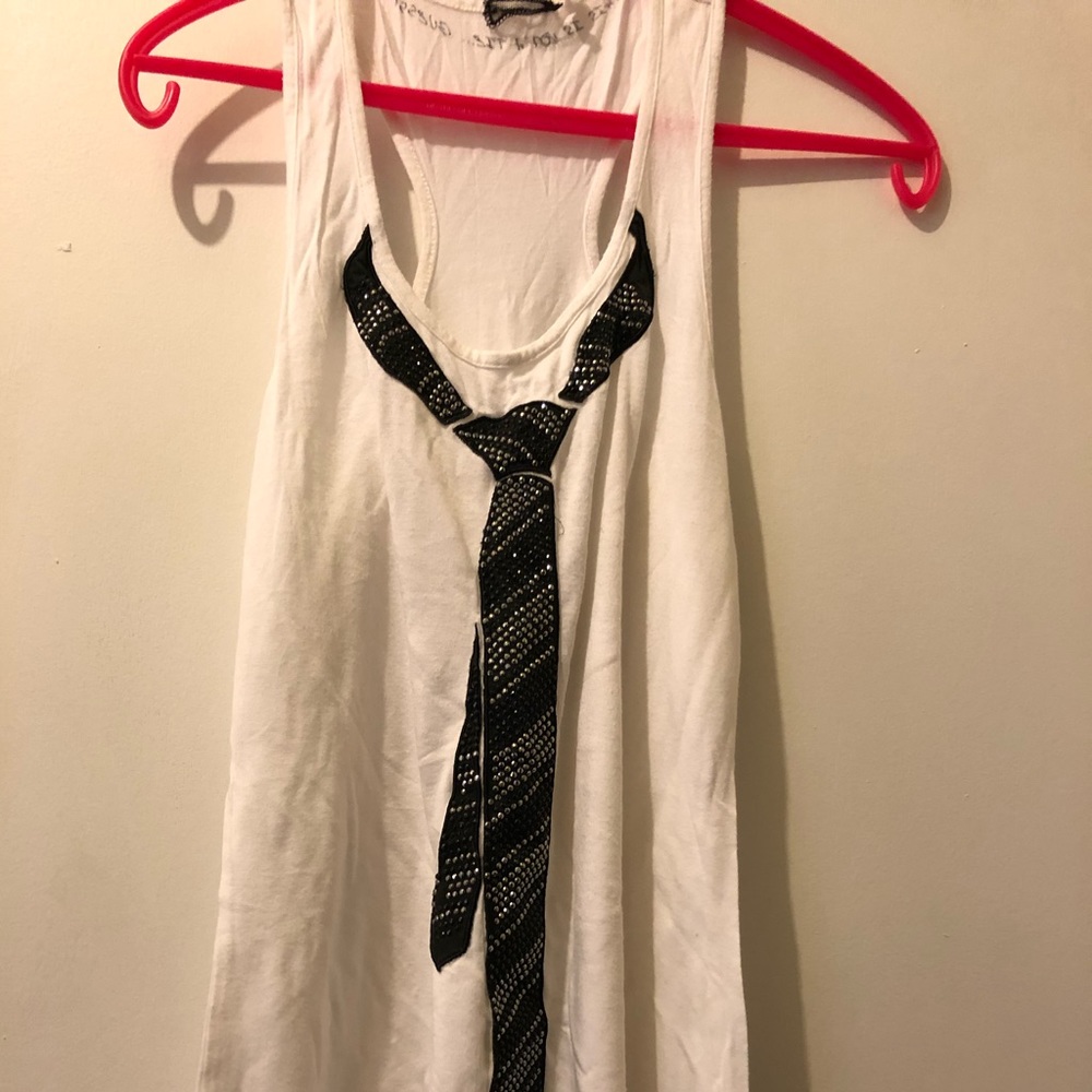 Guess tie tank